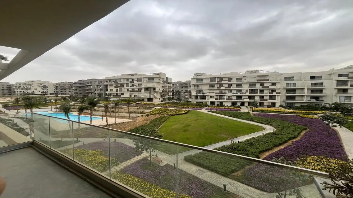 Luxury Apartment with Lake View for Sale