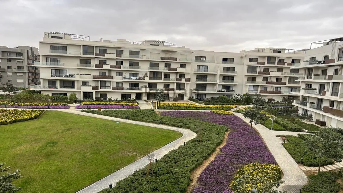 Luxury Apartment with Lake View for Sale