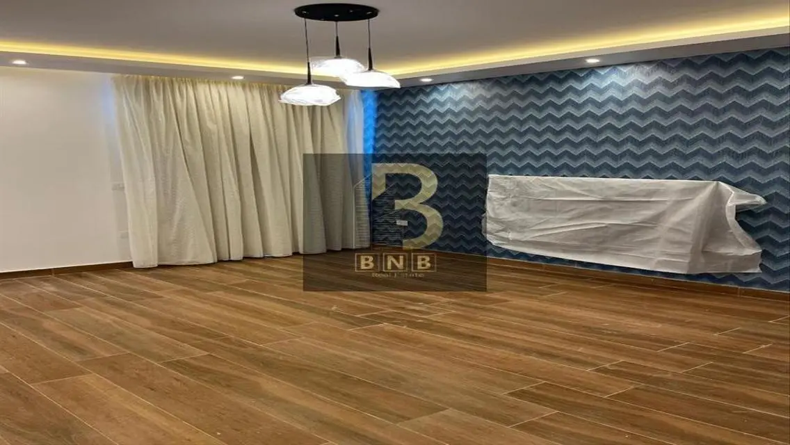 Luxurious Apartment of 150 Square Meters in the Heart of the City