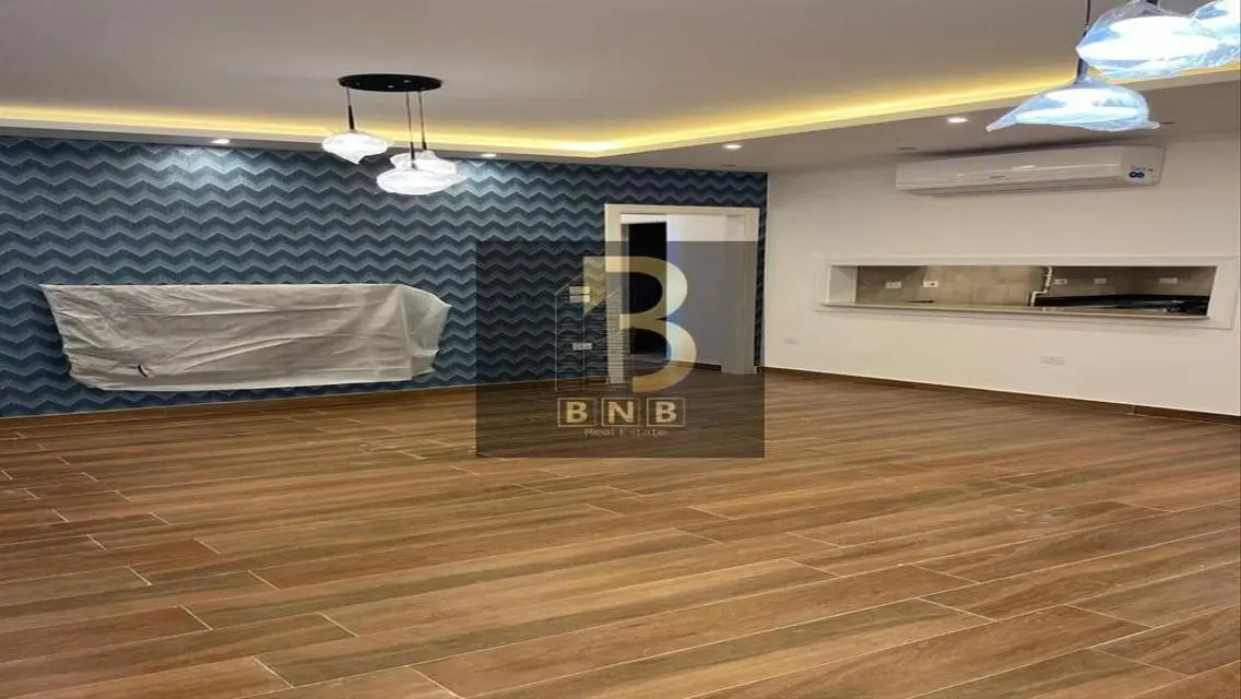 Luxurious Apartment of 150 Square Meters in the Heart of the City