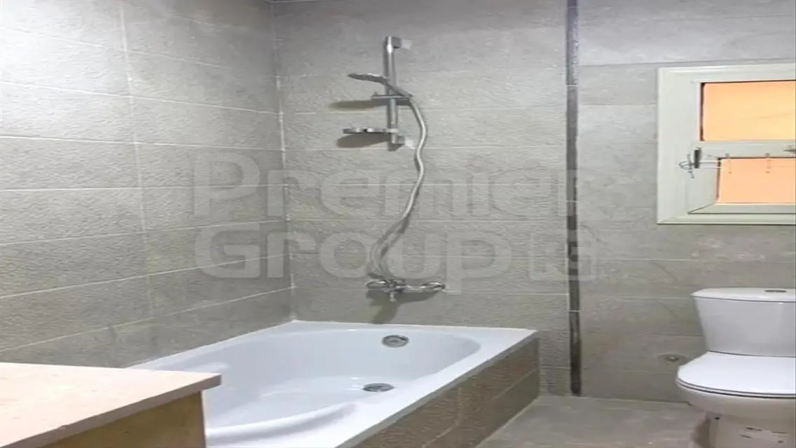Spacious Apartment for Sale - 1000 Sq. M at 50000 EGP