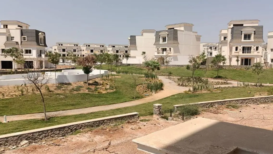 Luxury Villa with Private Garden and Prime Location
