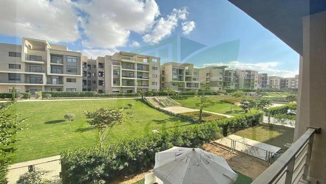 Luxurious 4 Bedroom Apartment with Stunning View