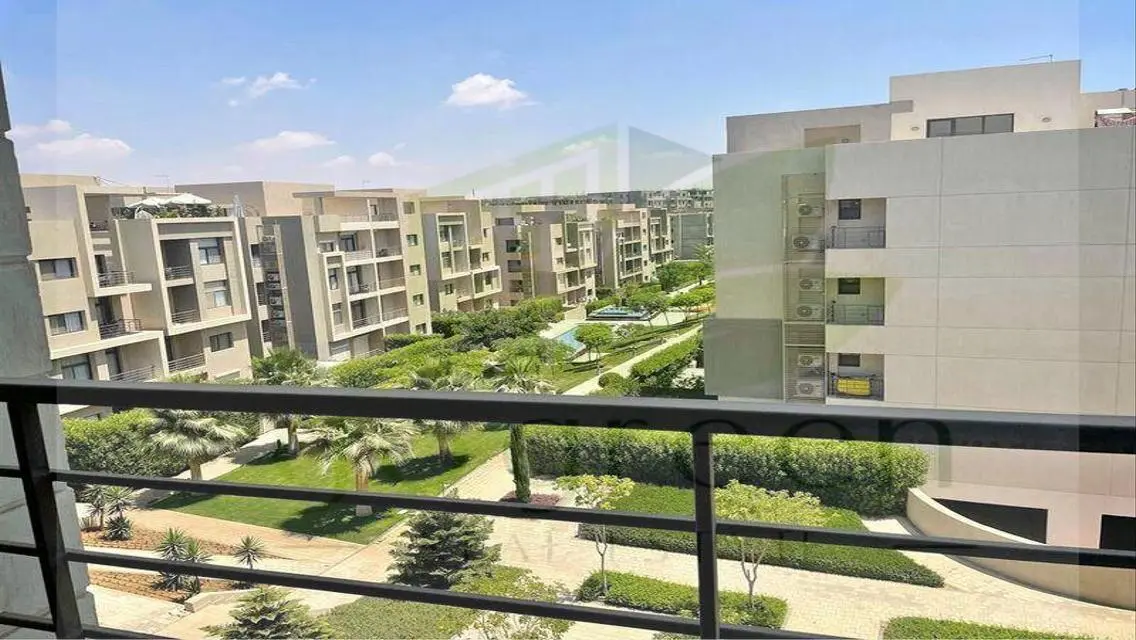 Luxurious 4 Bedroom Apartment with Stunning View
