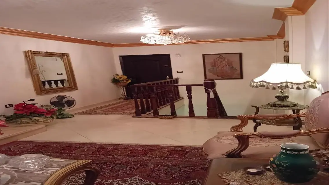 منزل استثماري فخم للبيع