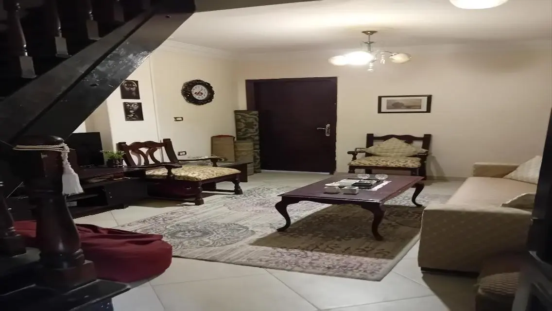 منزل استثماري فخم للبيع