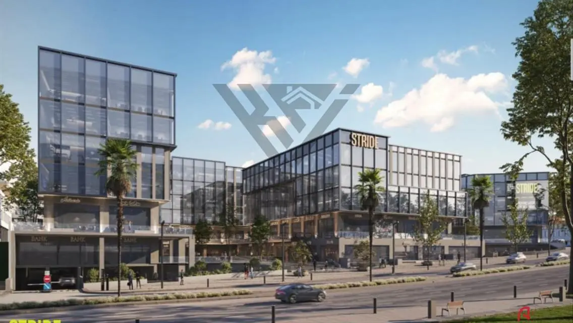 Stride Mall in New Cairo - Commercial Unit for Sale