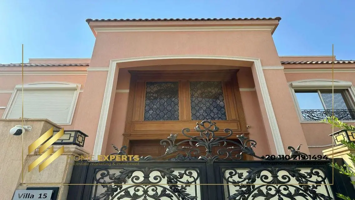 Luxury Villa with Spacious Design and Outstanding Amenities