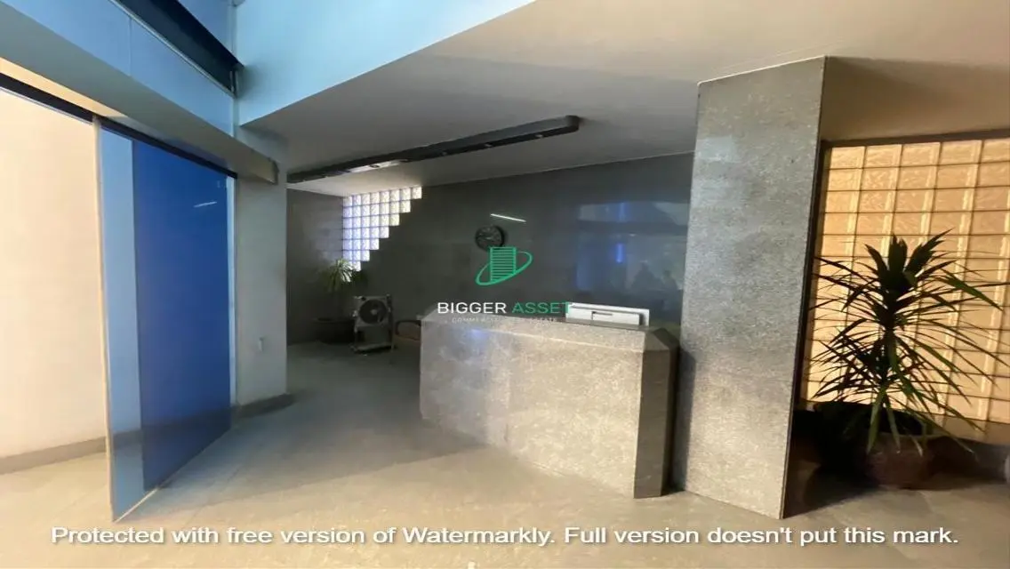 Modern 3-Bedroom Apartment with Covered Parking