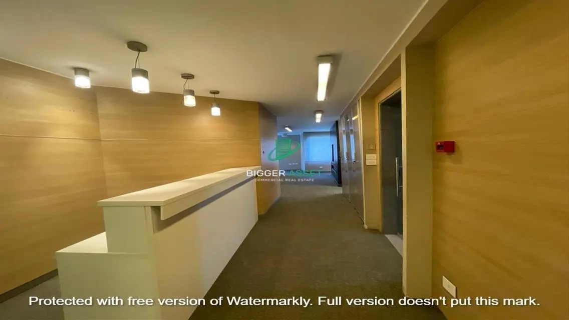 Modern 3-Bedroom Apartment with Covered Parking