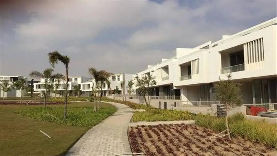 Luxurious Apartment with Modern Amenities