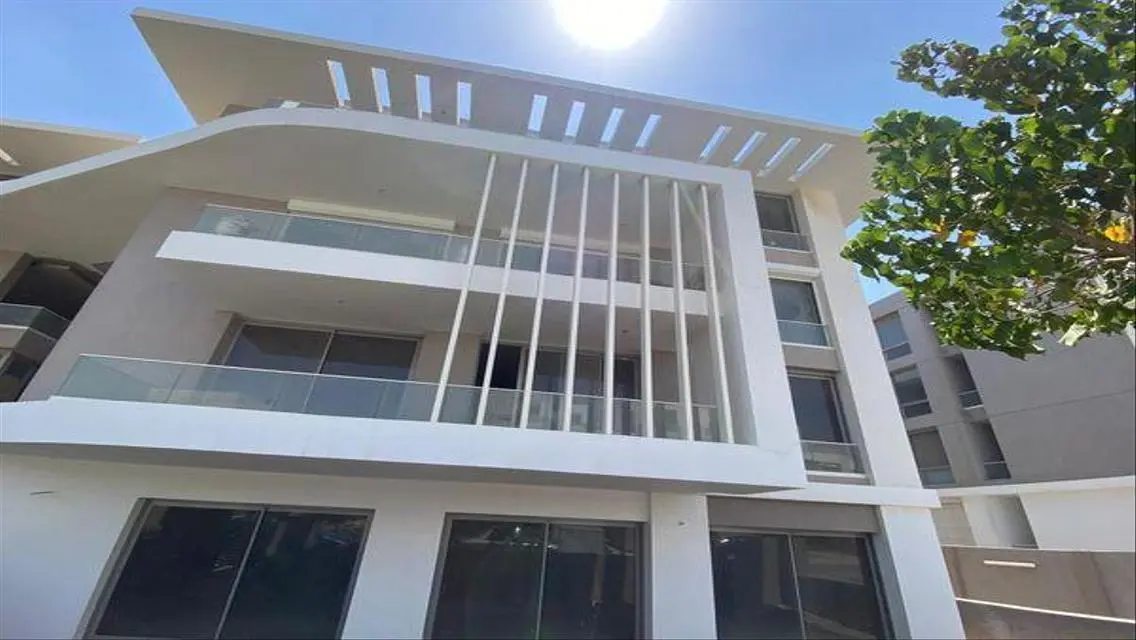 Luxurious Apartment with Modern Amenities