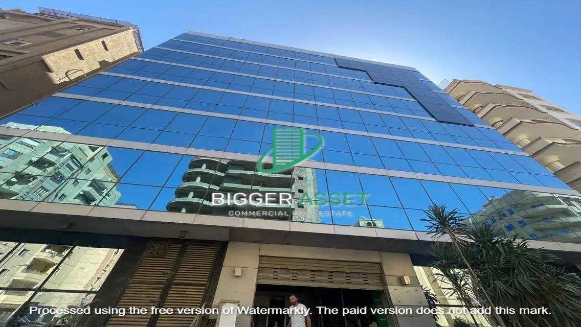 Commercial Unit for Sale - 500 sqm in Prime Location