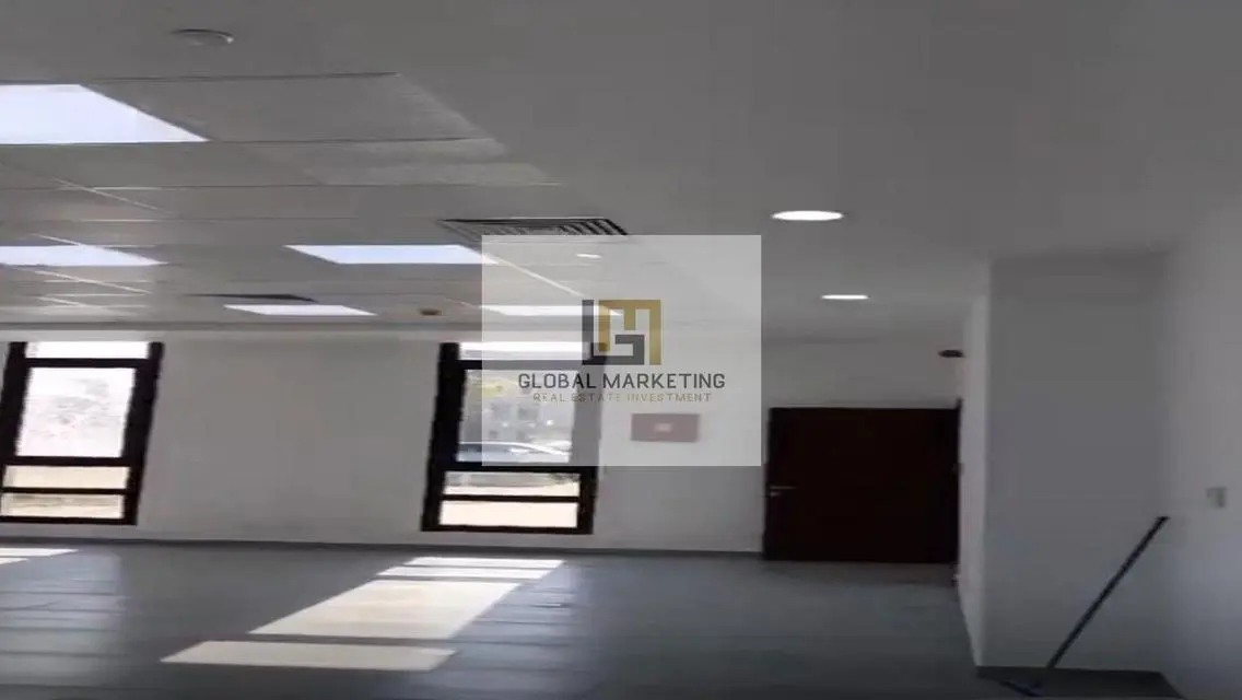 Office Space in District 5