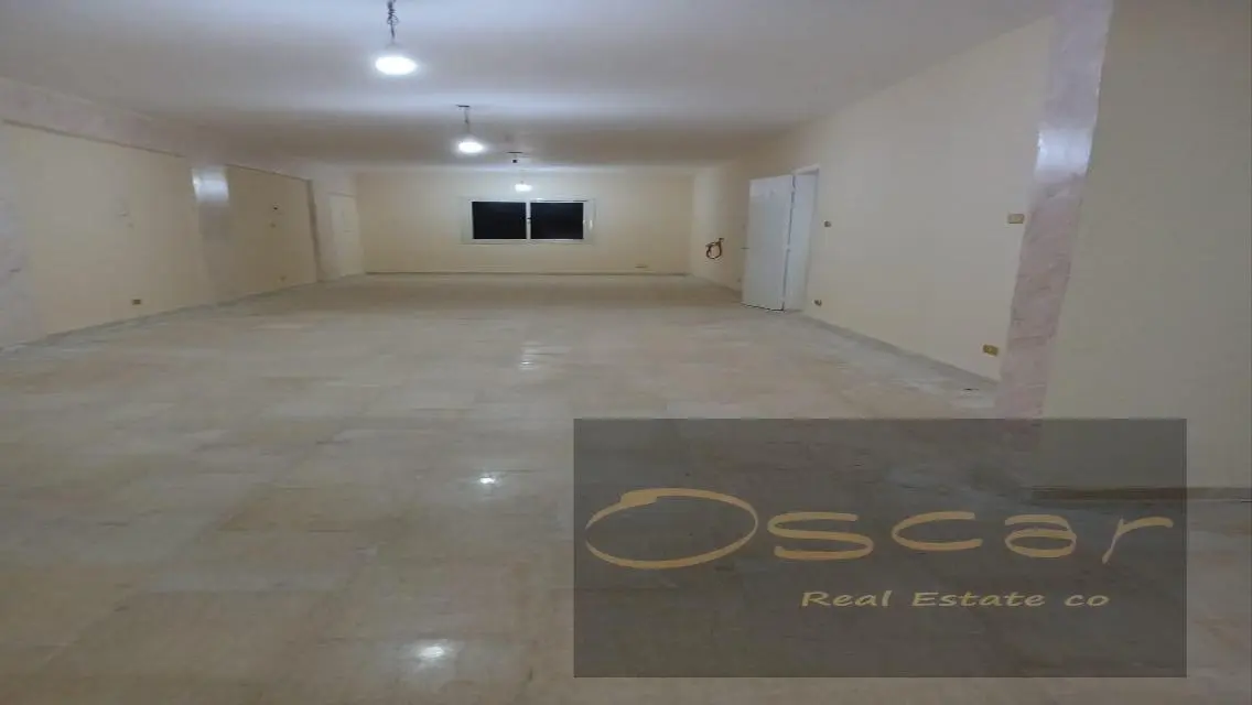 Luxury Apartment with 4 Bedrooms and 3 Bathrooms Available Now