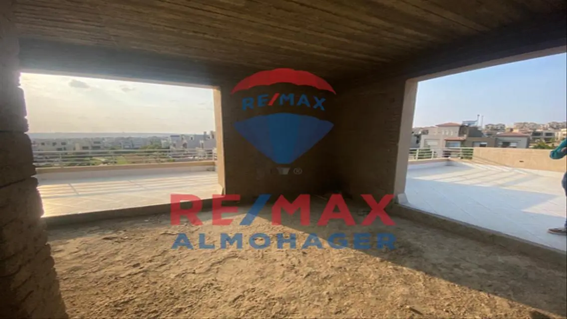 Luxury Apartment for Sale - 300 sqm with Garden and Shared Pool