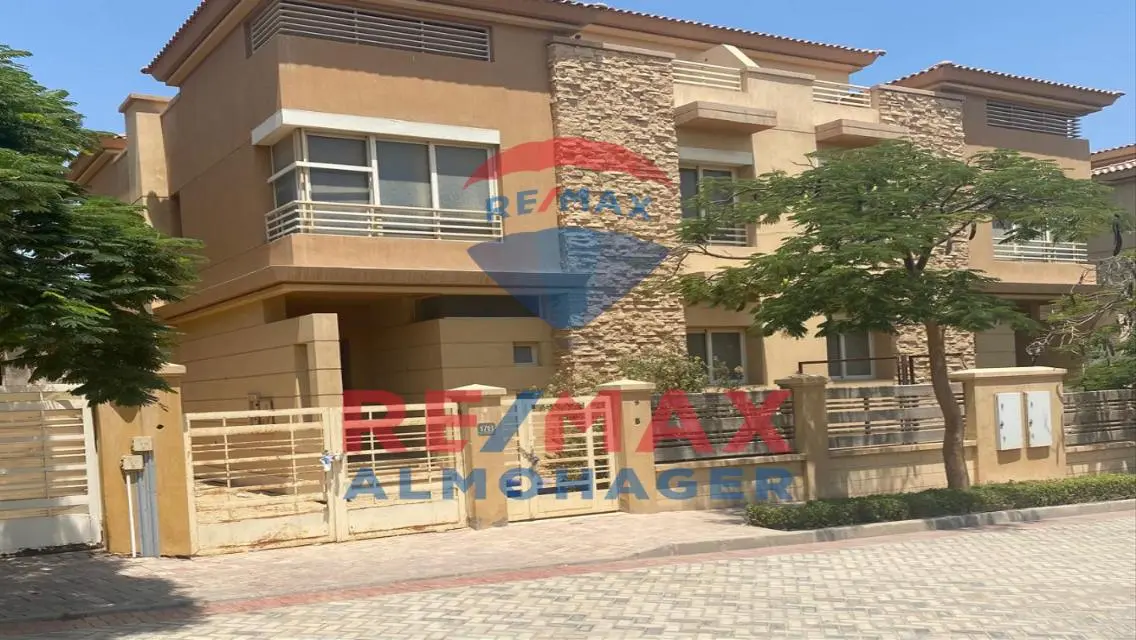 Luxury Apartment for Sale - 300 sqm with Garden and Shared Pool