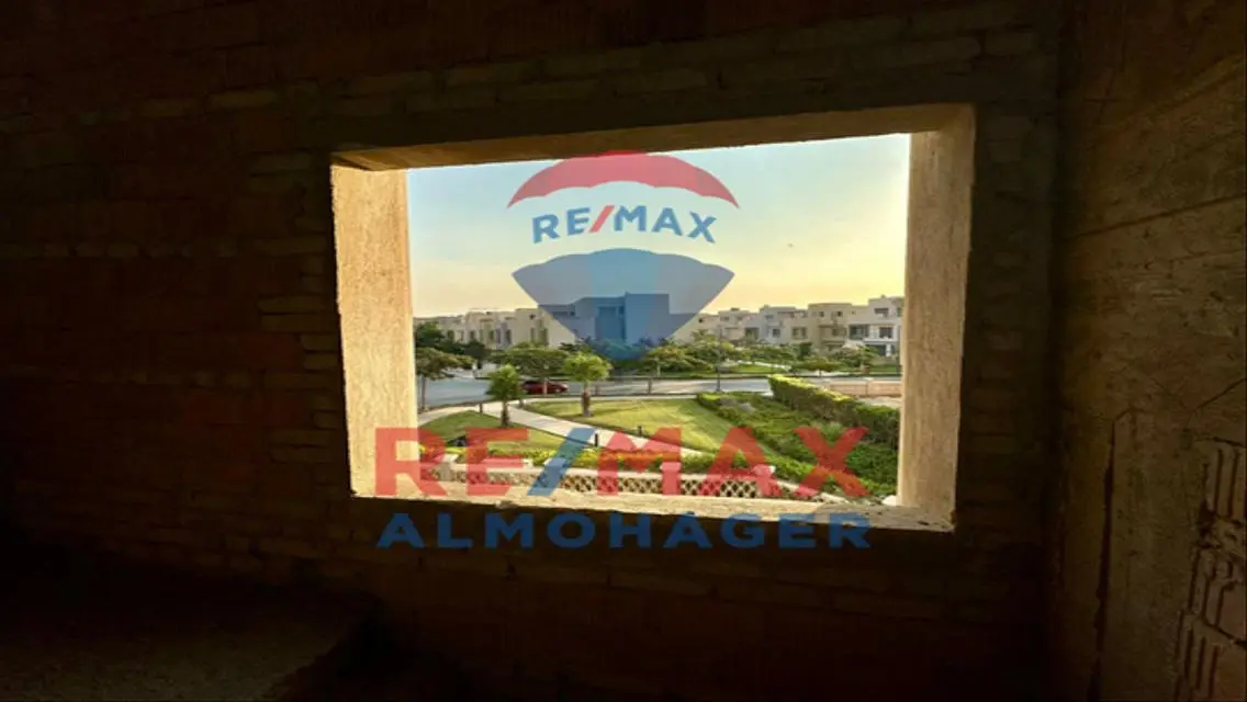 Luxury Apartment for Sale - 300 sqm with Garden and Shared Pool
