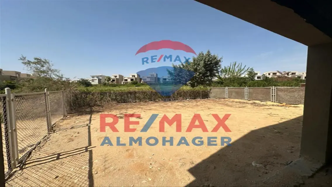 Luxury Apartment for Sale - 300 sqm with Garden and Shared Pool