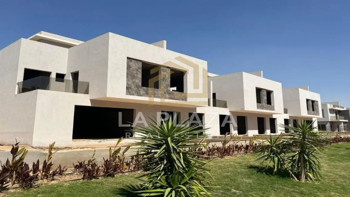 Luxury Villa with Spacious Layout and Full Amenities