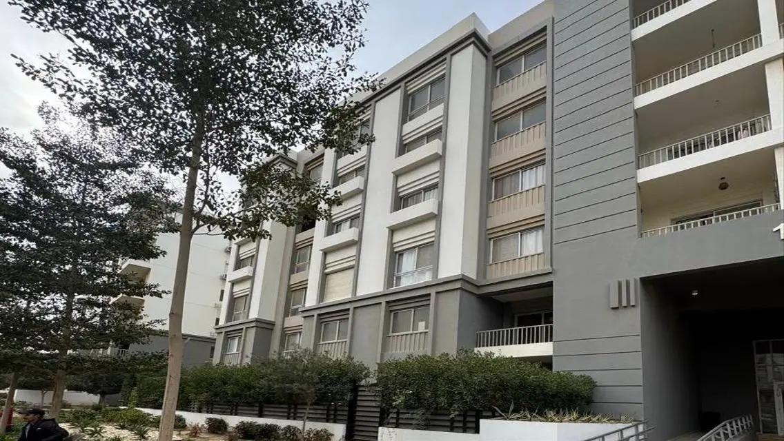 Luxurious Apartment in Hyde Park New Cairo