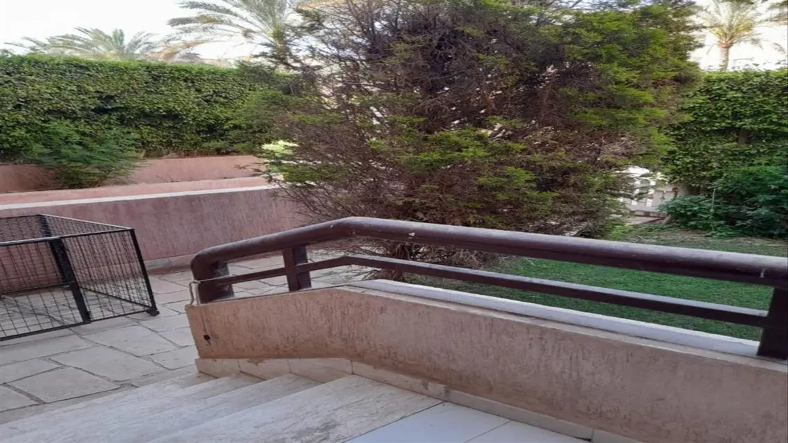 Luxury Apartment in Beit Haroun with Private Garden