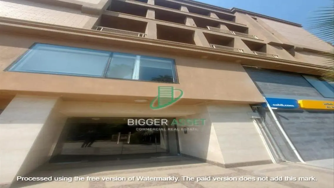 شقة فاخرة بمساحة 1500 متر بسعر مغري