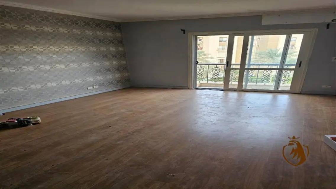 Stunning Apartment for Sale in Rehab City