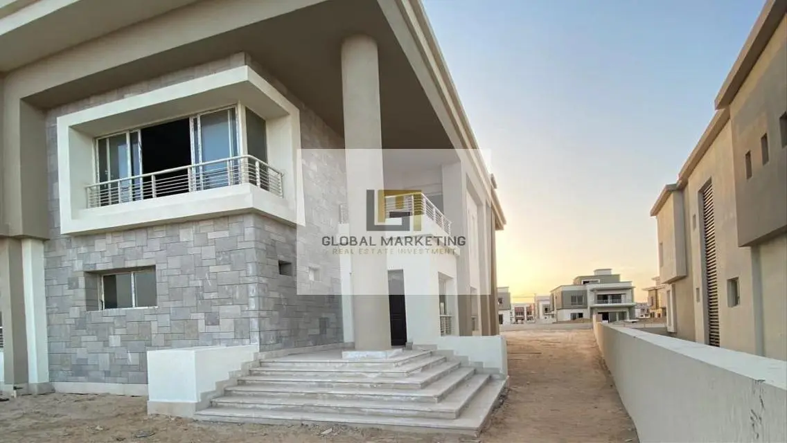 Prime Location Property - 5.5 Rooms for Sale