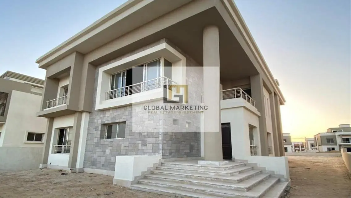Prime Location Property - 5.5 Rooms for Sale