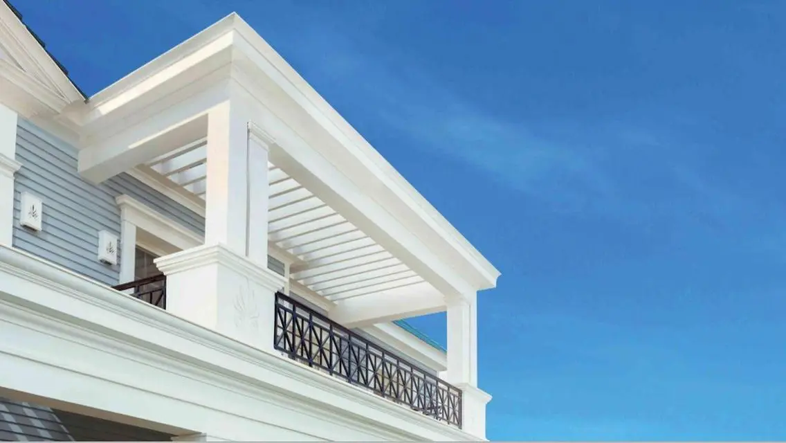 Luxury Villa with Private Garden and Shared Pool for Sale