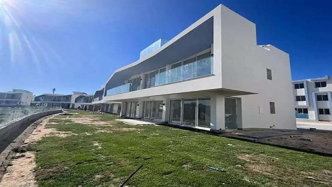 Luxury Villa - 17181855