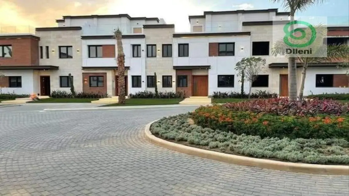 Luxury Villa with Spacious Area and Stunning Lake View
