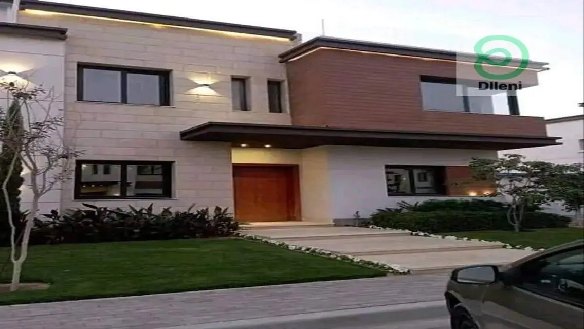 Luxury Villa with Spacious Area and Stunning Lake View