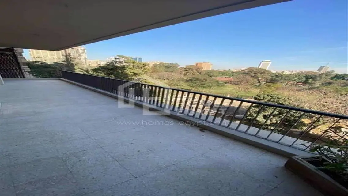 شقة واسعة ومجدد في الزمالك - 4 غرف نوم