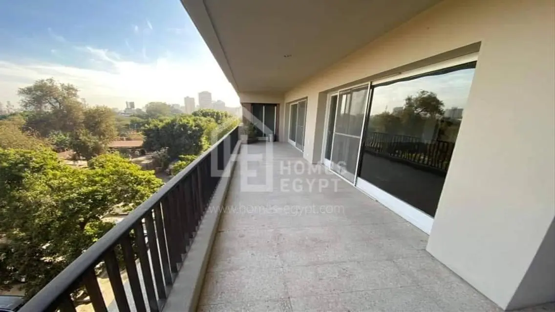 شقة واسعة ومجدد في الزمالك - 4 غرف نوم