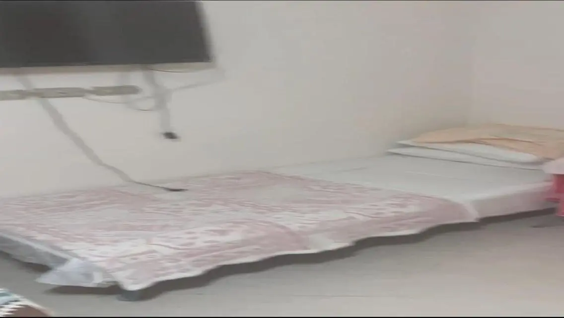 قصر فخم مع مسبح خاص وحديقة