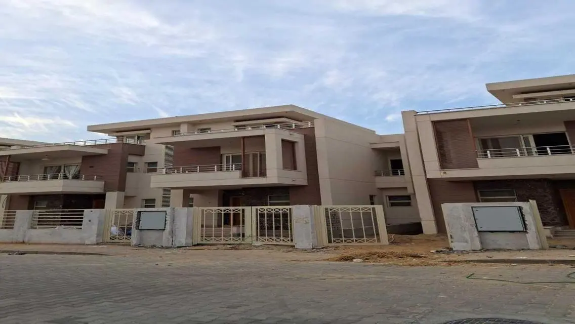 Luxurious Apartment for Sale with Spacious Layout