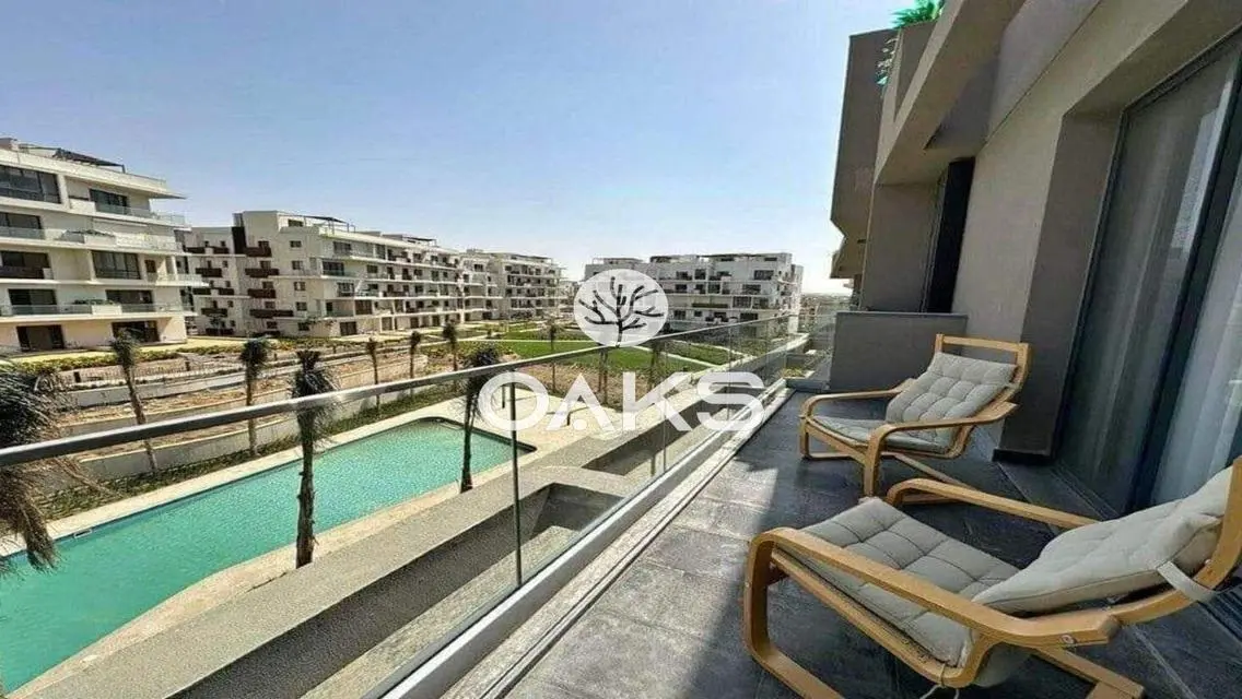 فيلا فاخرة للبيع مع حديقة خاصة ومسبح