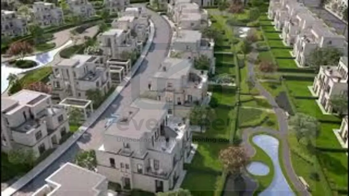 Luxury Villa Overlooking Lakes at an Attractive Price