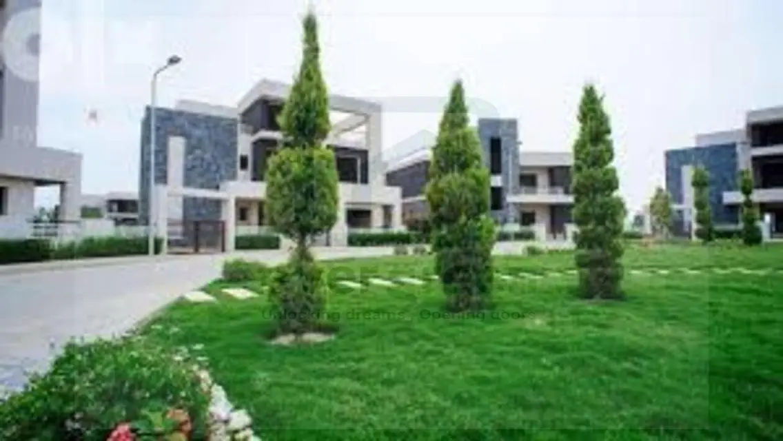 Luxury Villa for Sale with Spacious Design