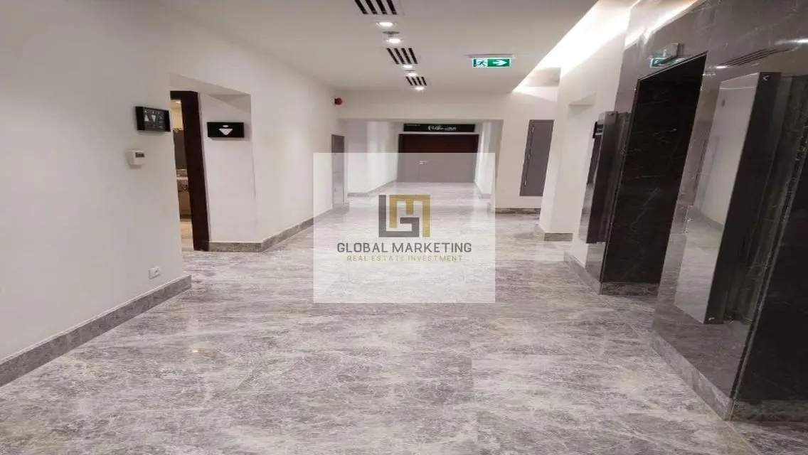 District 5 - Office for Rent, 1250 Sq. M.