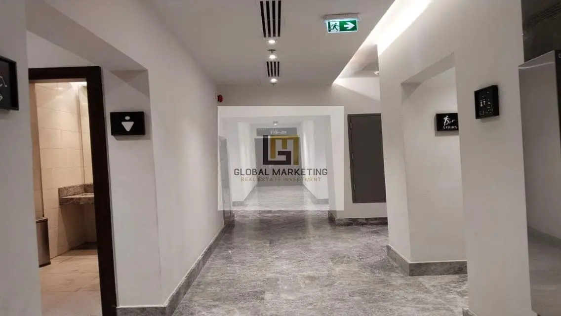 District 5 - Office for Rent, 1250 Sq. M.