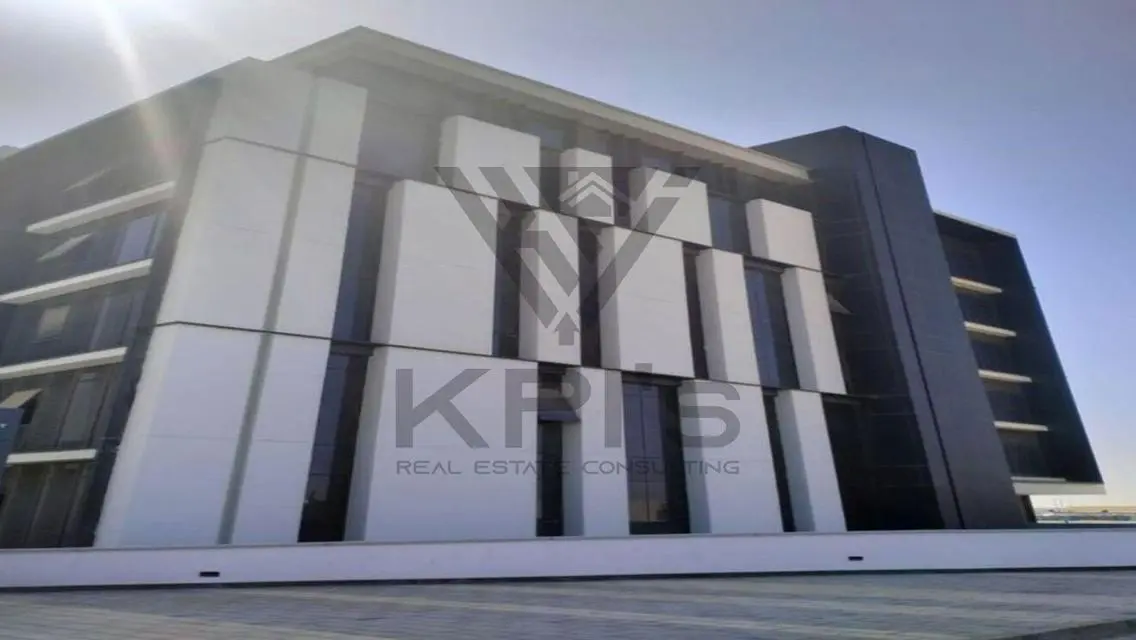 Luxurious Apartment in Hyde Park Business, 697 sqm