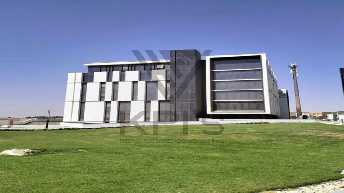 Luxurious Apartment in Hyde Park Business, 697 sqm