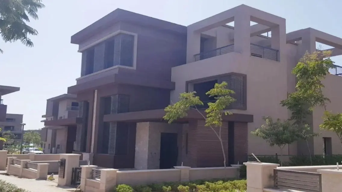 Luxury Villa with Private Garden and Maid's Room for Sale