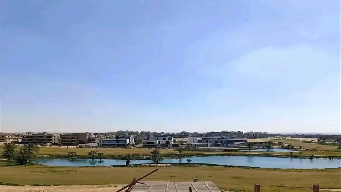 شقة فاخرة بمساحة مريحة مع شرفة