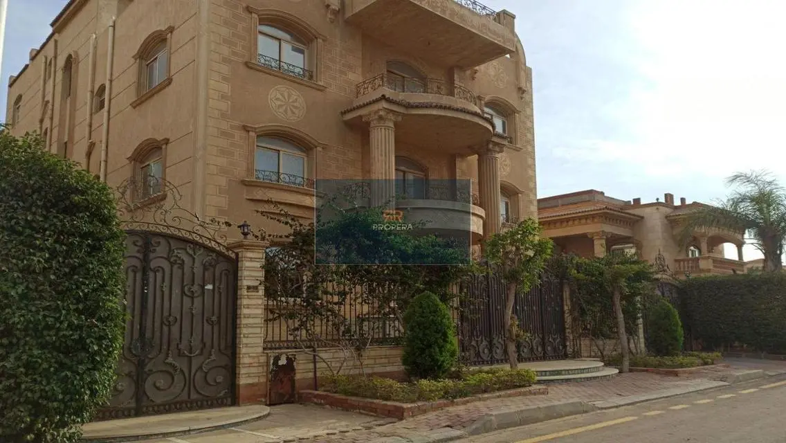 Luxury Villa with Private Garden and Maid's Room