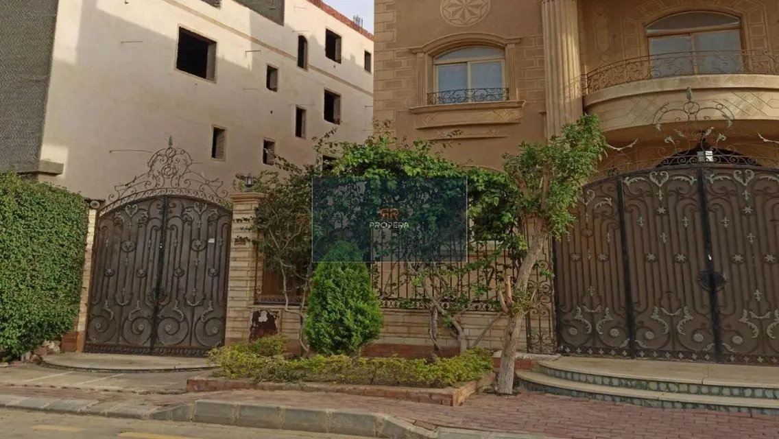 Luxury Villa with Private Garden and Maid's Room