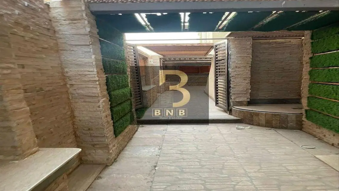 شقة مميزة للبيع بمساحة 160 متر مع إطلالة رائعة